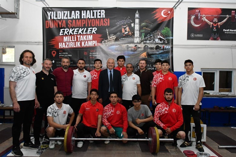 İl Müdürümüz Haşim Eger'den Milli Haltercilere Moral Ziyareti